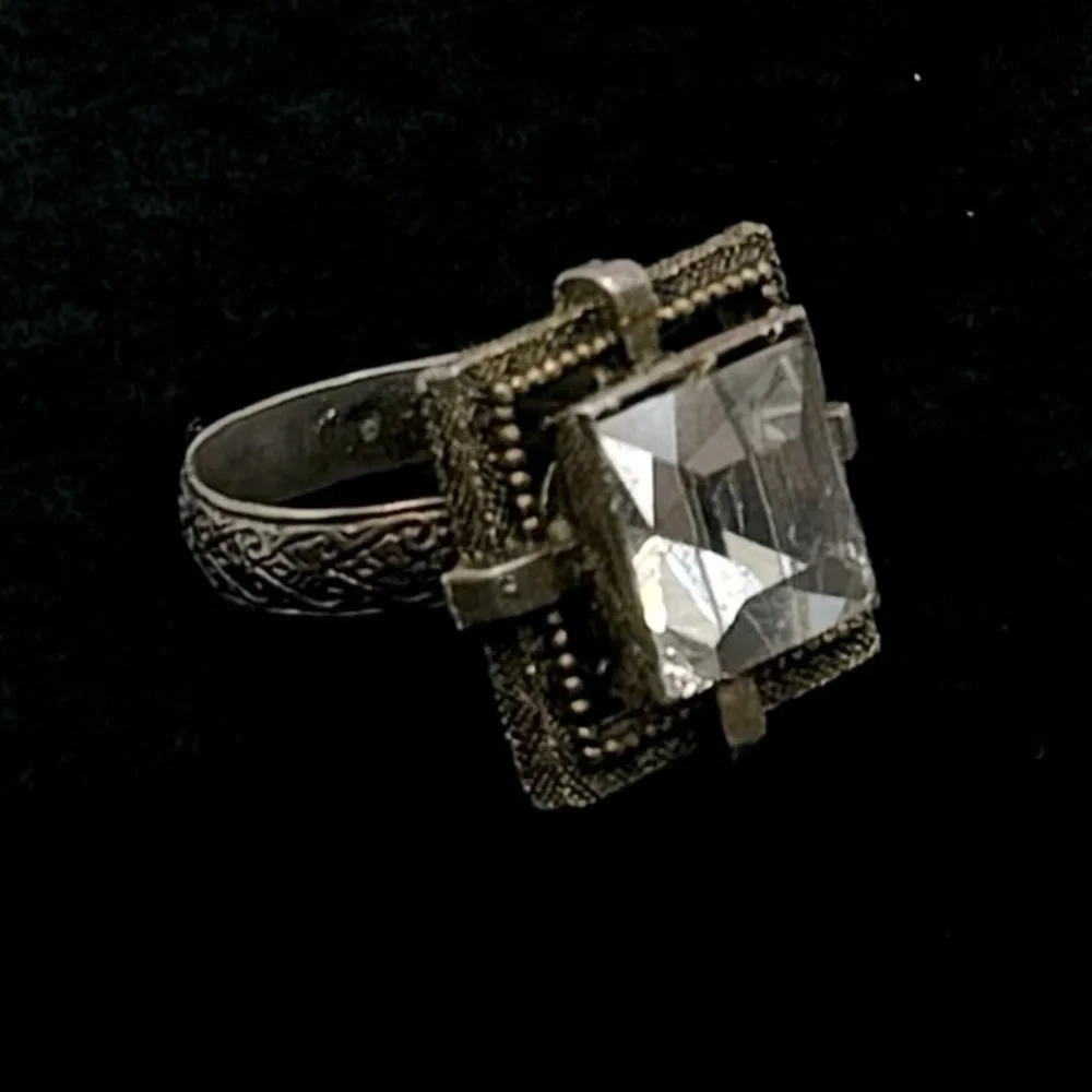 VINTAGE Gold-Tone Square Crystal Adjustable Ring